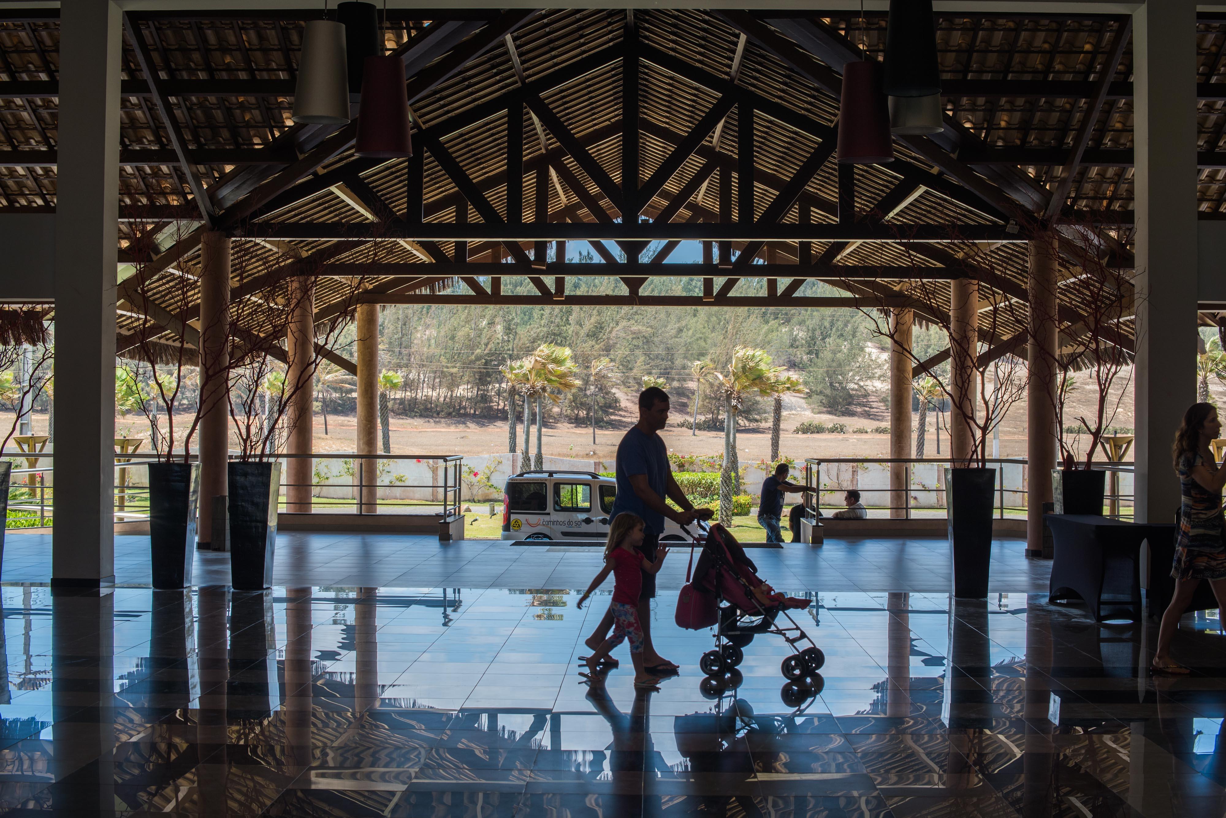 Vila Gale Resort Cumbuco เกากายา ภายนอก รูปภาพ The interior of the airport